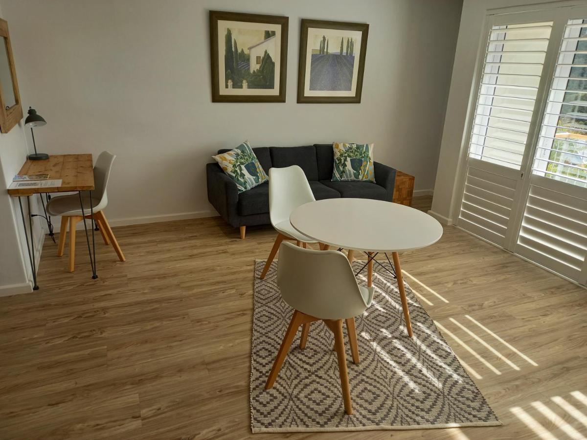 Simonʼs Town Stonebrook Apartments מראה חיצוני תמונה