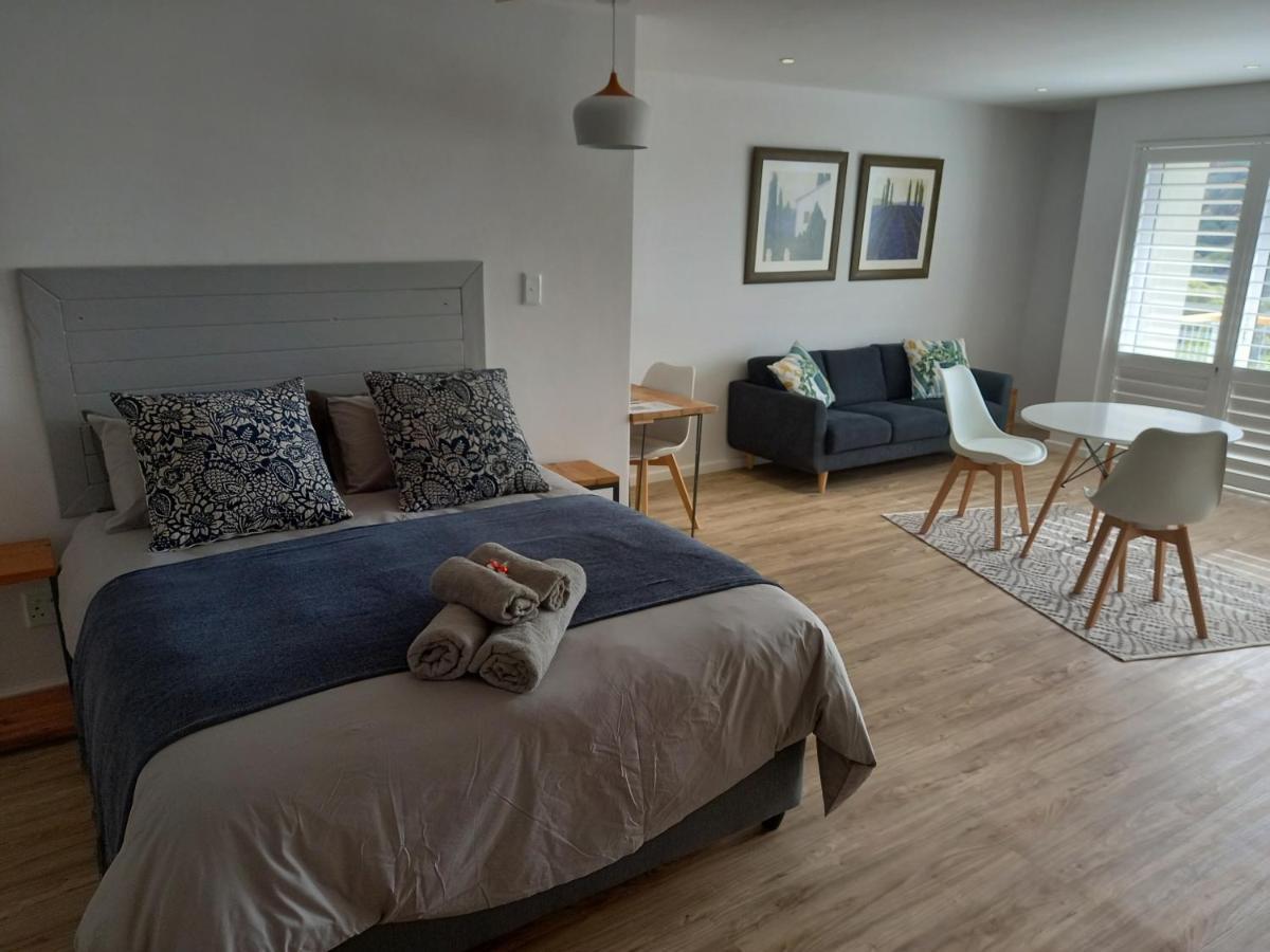 Simonʼs Town Stonebrook Apartments מראה חיצוני תמונה