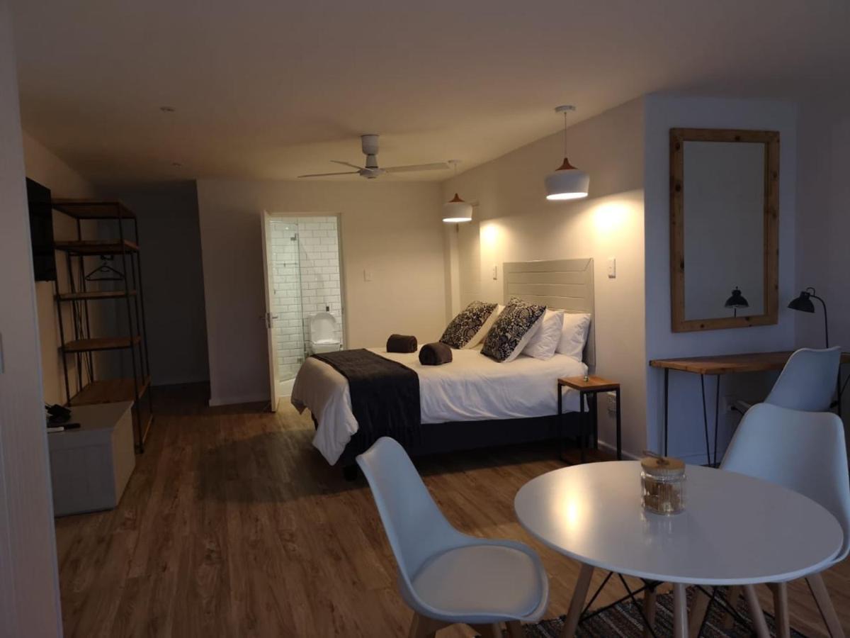 Simonʼs Town Stonebrook Apartments מראה חיצוני תמונה