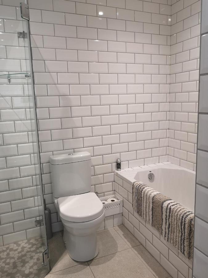 Simonʼs Town Stonebrook Apartments מראה חיצוני תמונה